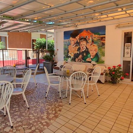 Hotel Eleonora Rimini Kültér fotó